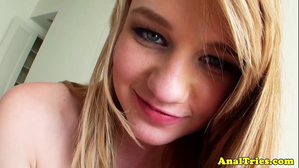 סרטי סקס First time anal for blonde innocent teen