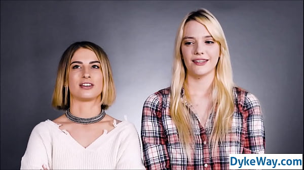 סרטי סקס True lesbian experiment