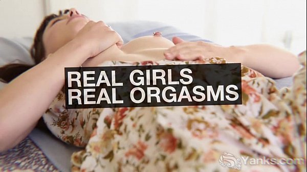 סרטי סקס Sexy Jane Rubbing Her Hairy Pussy