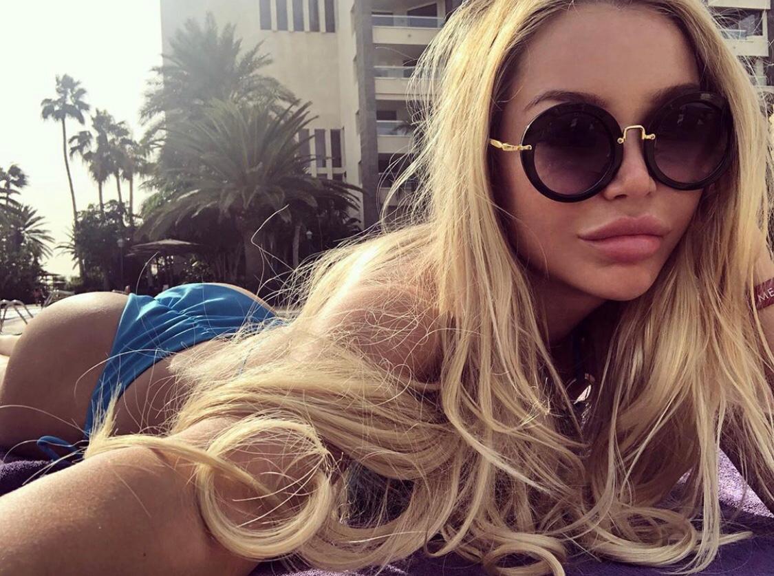 Young escort girls in Eilat