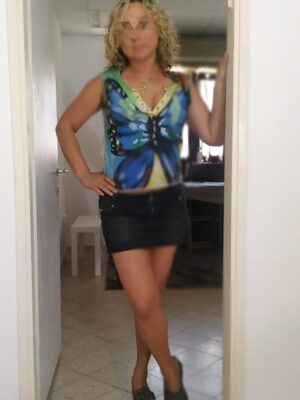 אשקלון- מבינה עניין בת 45 רוסיה מישראל רזה בלונדינית