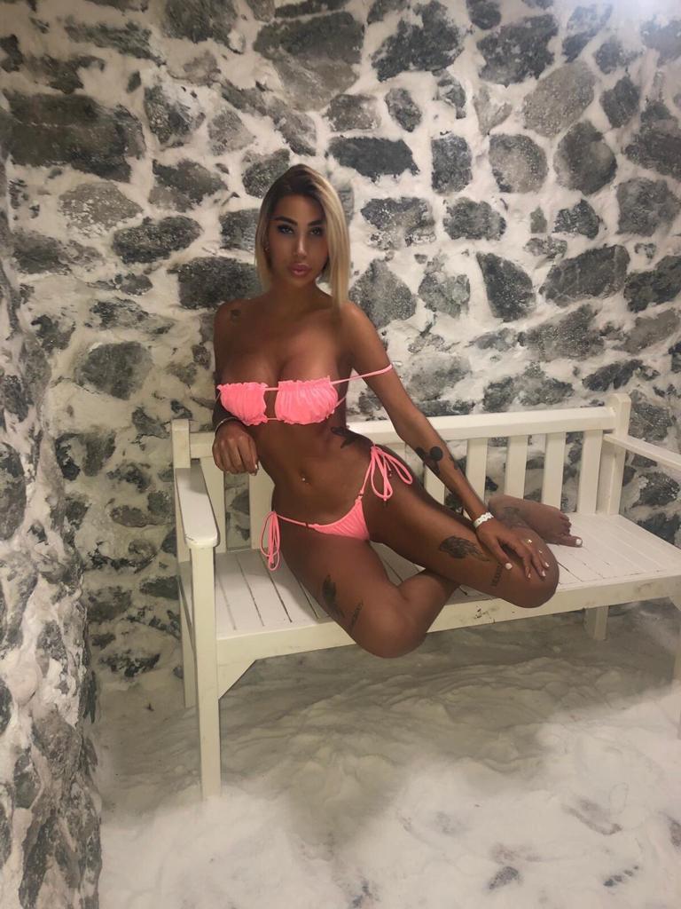 בתל אביב רוסיה תושבת הארץ