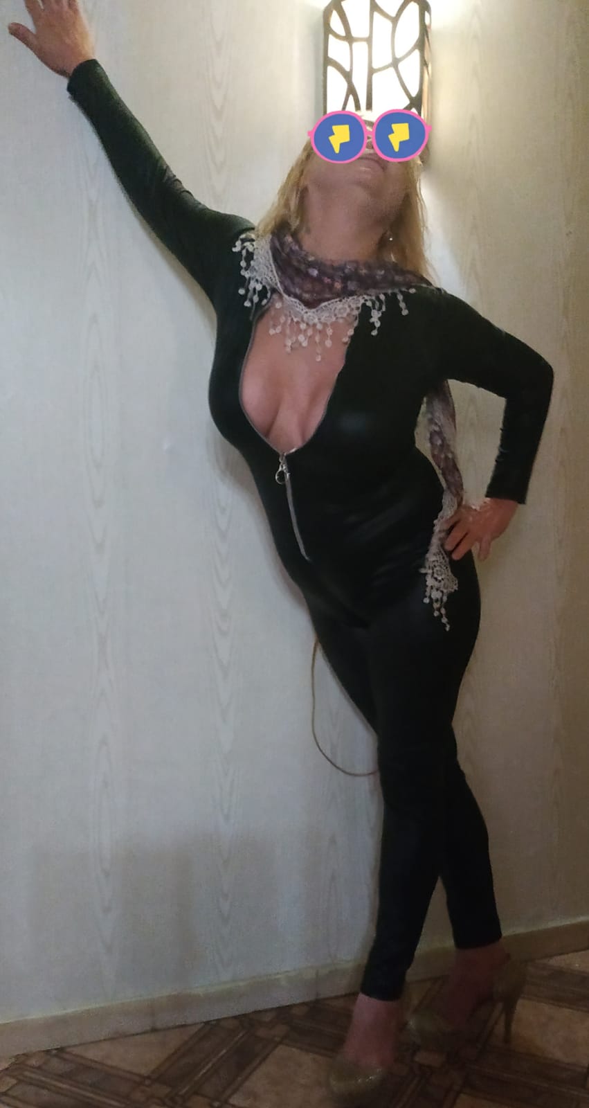 גוף סקסי ונשי רוסיה תושבת ישראל- בתל אביב