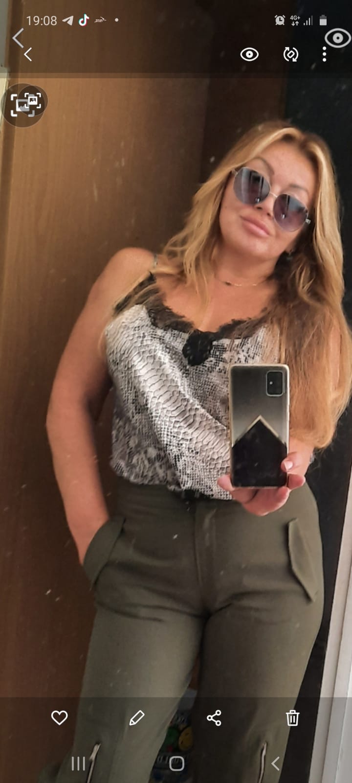 דוגמנית רוסיה תושבת הארץ מילפית בת 40 -חיפה