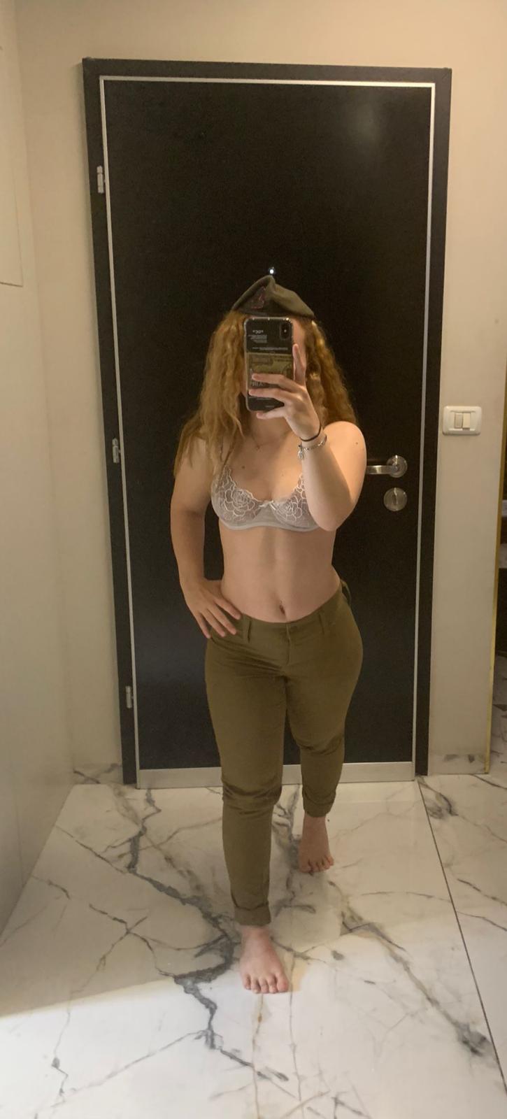 חיילת-קריות-ג'ינג'ית ישראלית 19