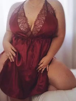 מלאה במקומות הנכונים ישראלית- בבאר שבע