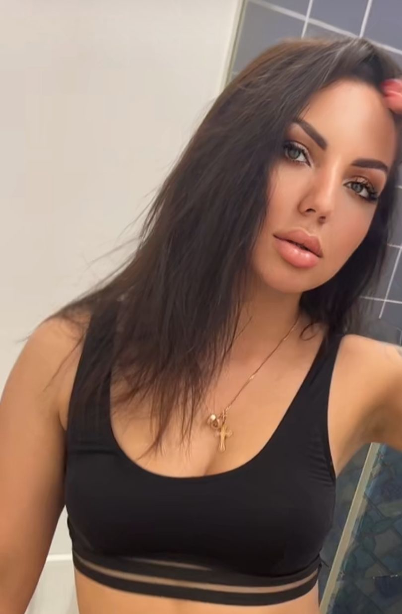 ויקה בחורה תיירת 25 תל אביב