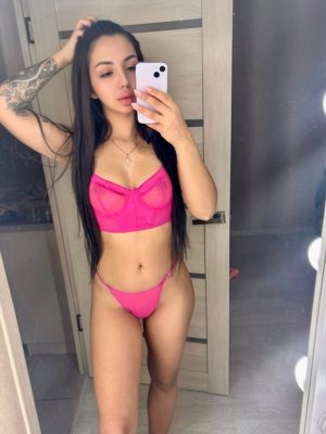 ויקה בחורה תיירת 25 תל אביב