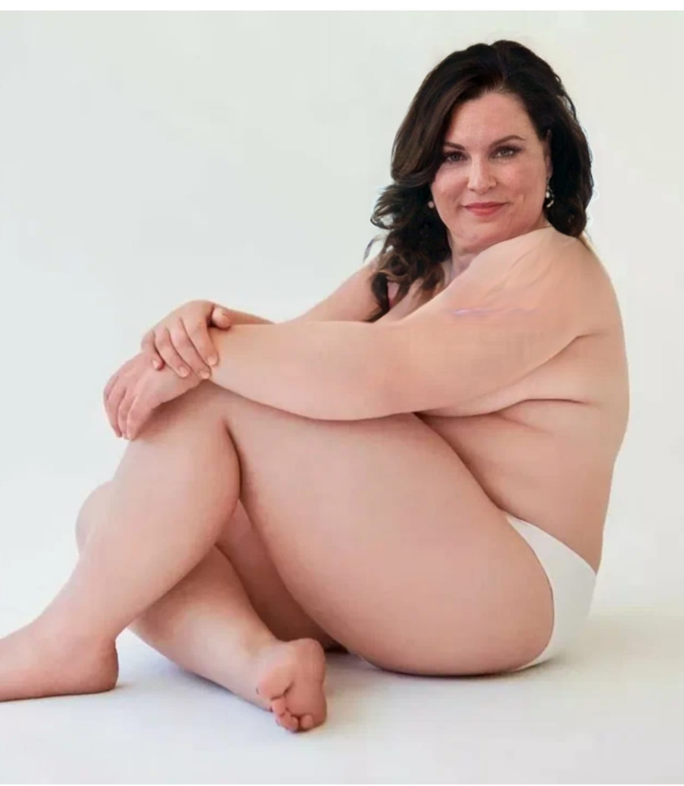 פאולינה קריות- ישראלית אירופאית מבנה גוף סקסי